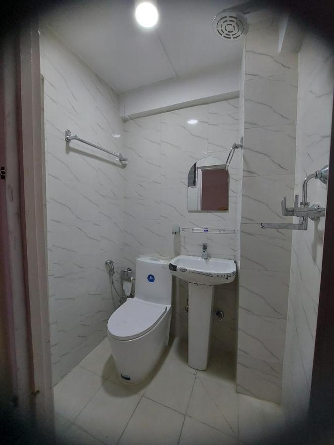 Om Bramha Hotel Катманду Екстер'єр фото